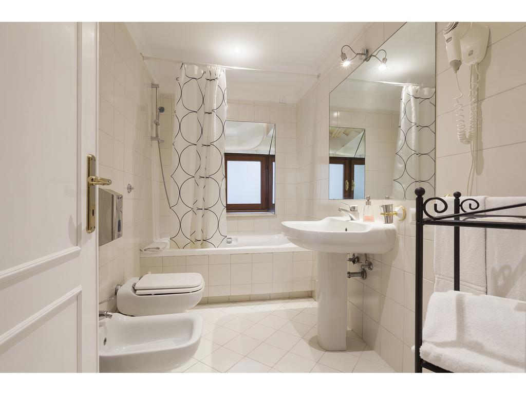 Apartment Via Giulia โรม ภายนอก รูปภาพ