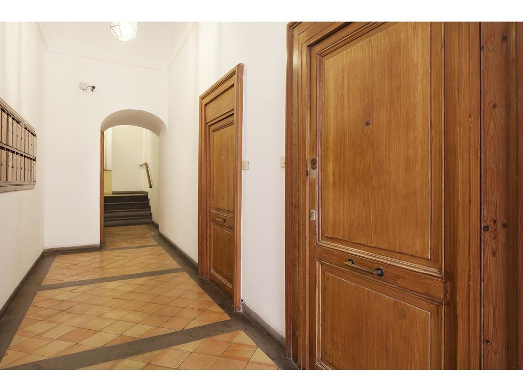 Apartment Via Giulia โรม ภายนอก รูปภาพ