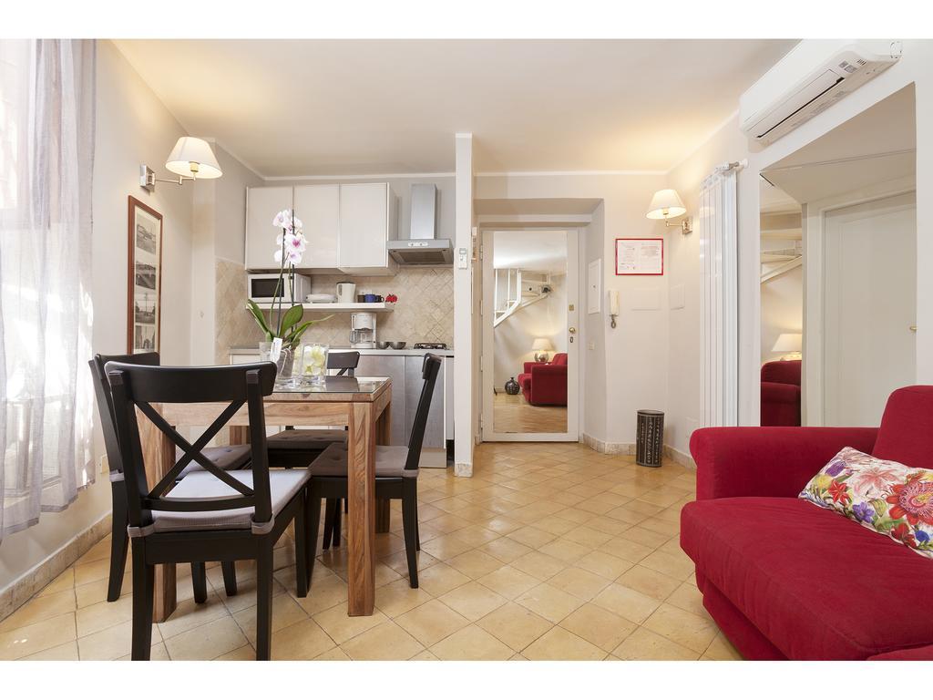 Apartment Via Giulia โรม ภายนอก รูปภาพ