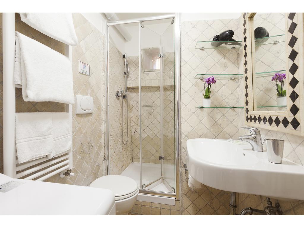 Apartment Via Giulia โรม ภายนอก รูปภาพ