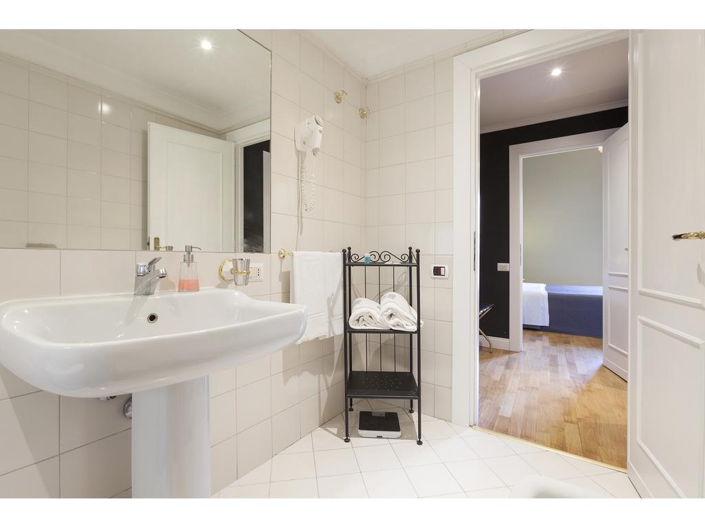 Apartment Via Giulia โรม ภายนอก รูปภาพ